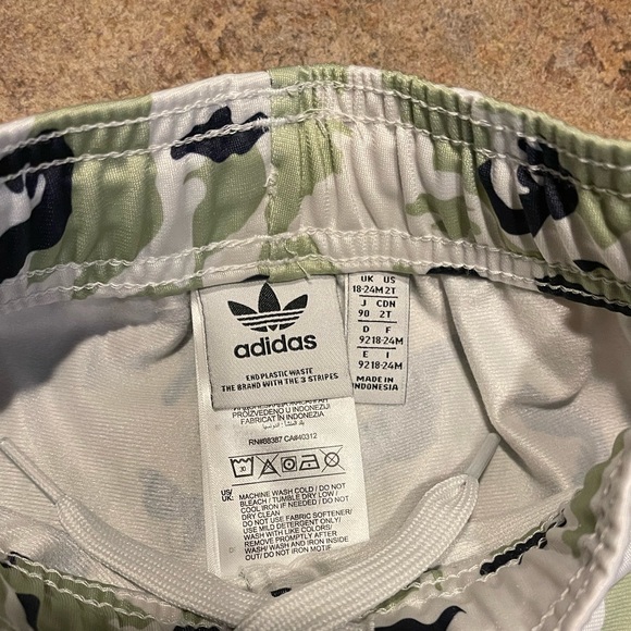 Adidas Unisex Track Suit | 2T - Picture 5 of 6